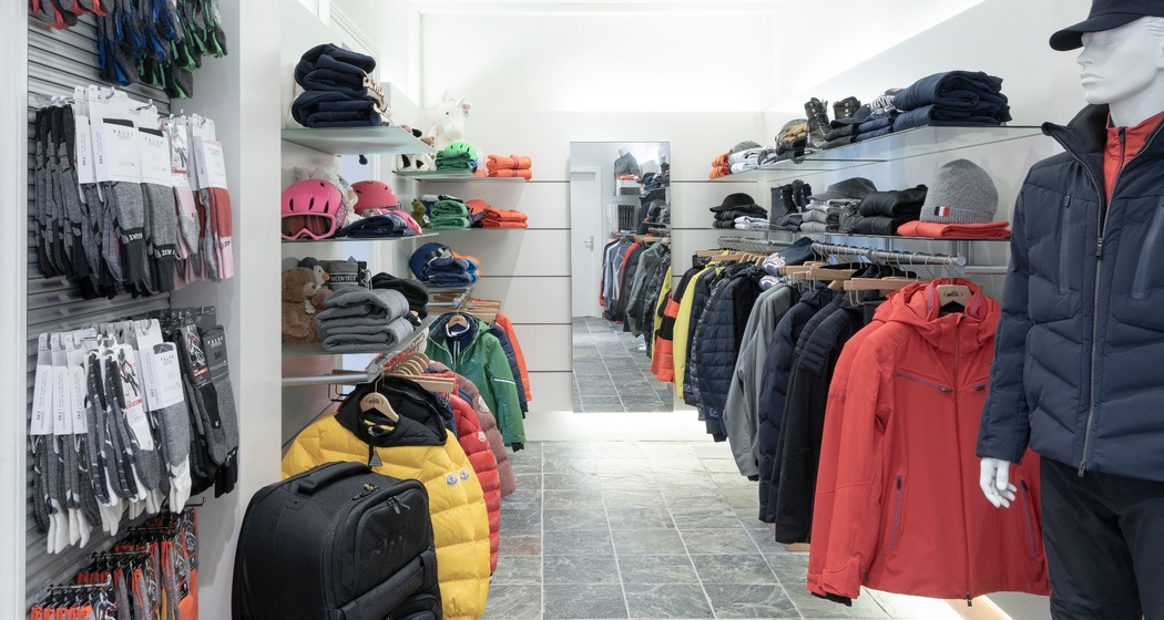 Skiservice Corvatsch Kempinski Grand Hotel des Bains (oua_620278729_image)