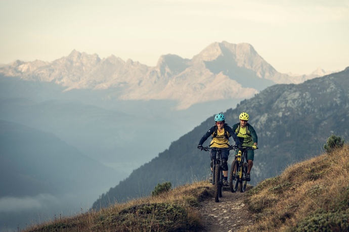 Service de ski Corvatsch Dépôt de ski Chantarella (oua_620278732_image)