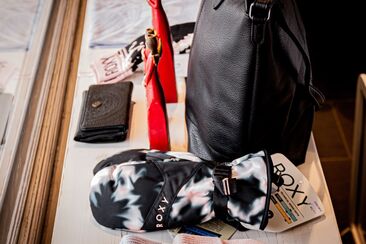 Studio 03 Fashion (oua_620278809_image)