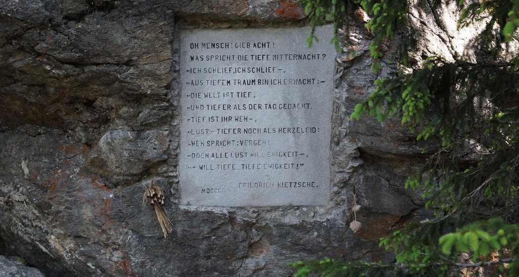 Nietzsche Gedenkstein auf der Halbinsel Chastè (oua_620278978_image)