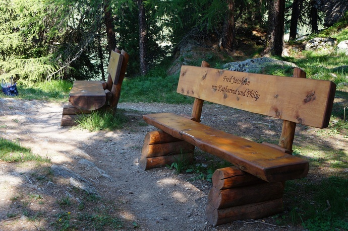 Sitzbänkli auf Halbinsel Chastè (oua_620279174_image)