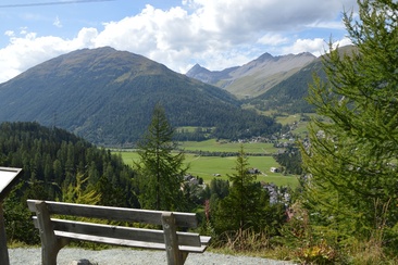 Sitzbänke God Pschaidas (oua_620279610_image)