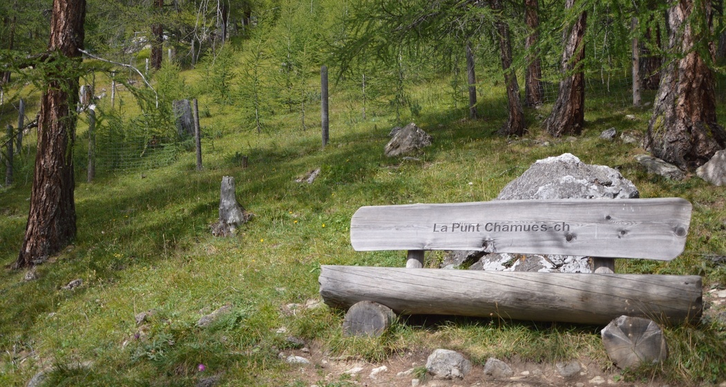 Sitzbank God Arschaida 1 (oua_620279614_image)