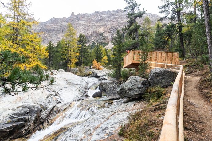 Cascada da Bernina (oua_620279648_image)