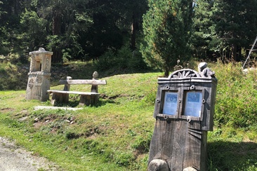 Panchina allo Schellenursliweg (oua_620279811_image)