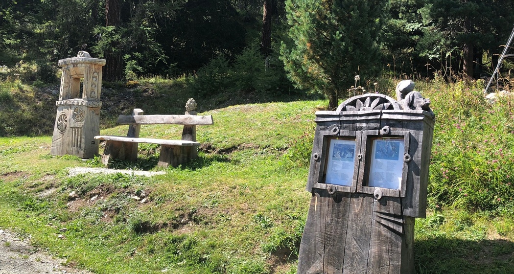 Sitzbank Schellenursliweg (oua_620279811_image)