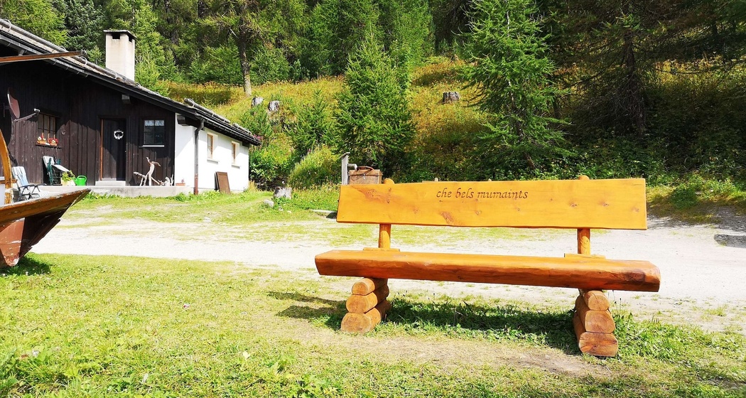 Sitzbank "che bels mumaints" am Silsersee (oua_620279817_image)