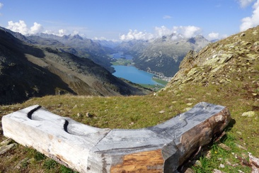 Sitzbank Piz da l'Ova Cotschna (oua_620279821_image)