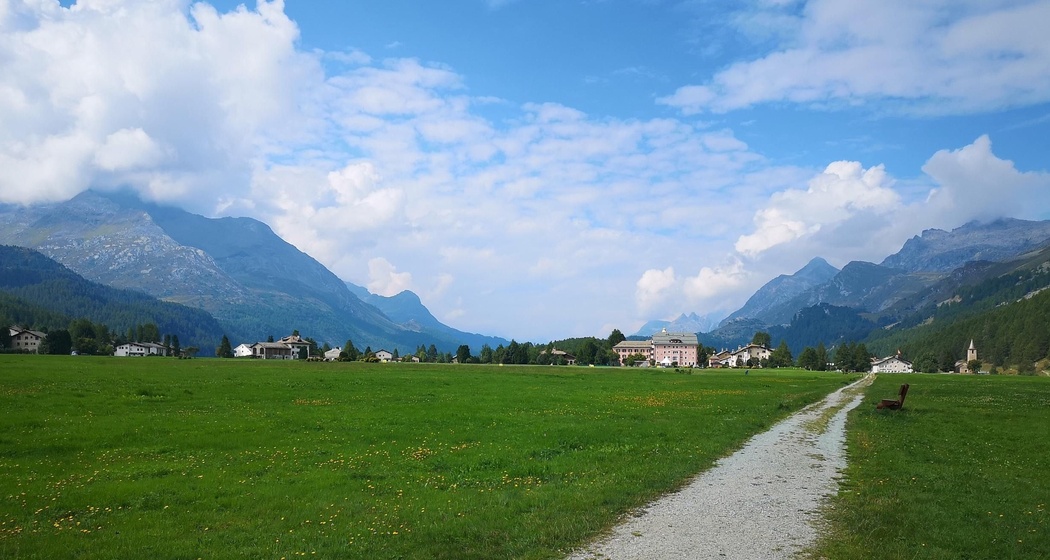 Sitzbänke auf der Silser Ebene (oua_620279842_image)