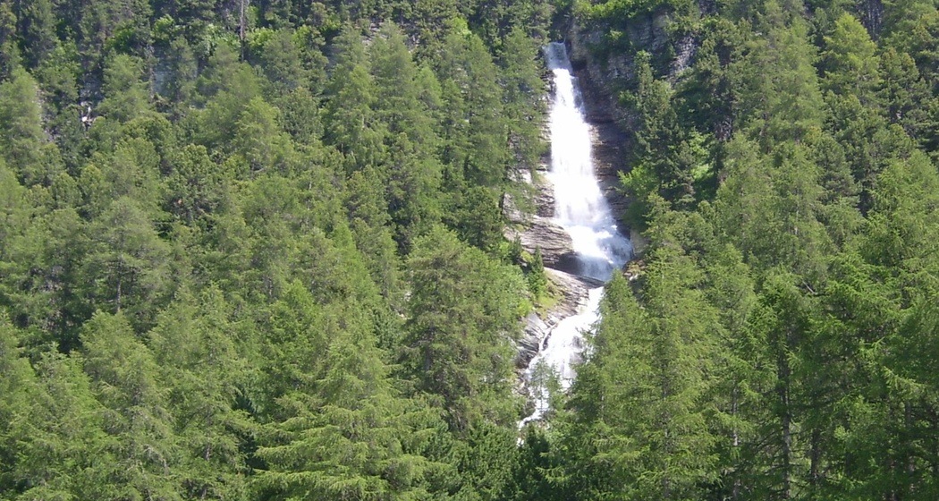 Wasserfall in Surlej (oua_620279925_image)