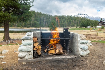 Diverse Feuerstellen am Lej da Staz (oua_620280498_image)