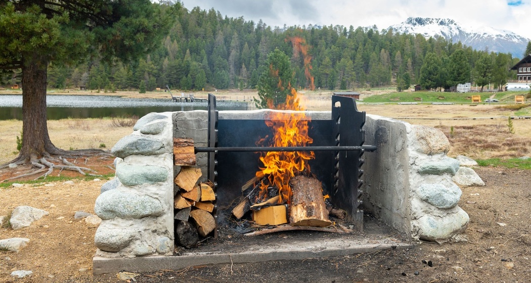 Diverse Feuerstellen am Lej da Staz (oua_620280498_image)