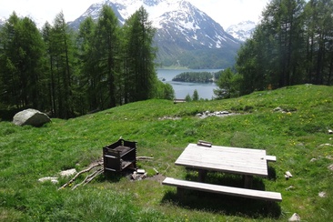 Fire pit on the Via Engiadina (Sils-Grevasalvas) (oua_620280529_image)