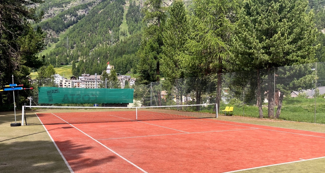 Tennisplatz Surovas (oua_620280603_image)