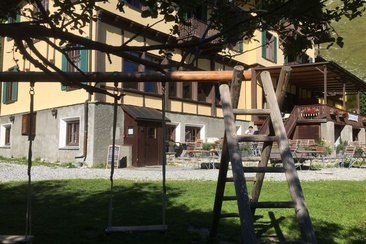 Children's playground at Hotel Fex (oua_620280636_image)