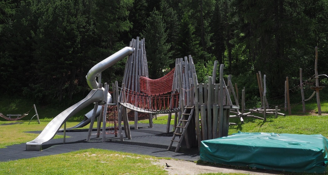 Kinderspielplatz Via da l'Ova Cotschna (oua_620280669_image)
