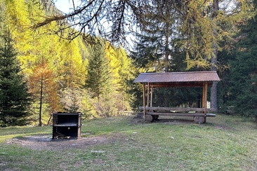 Feuerstelle und Kinderspielplatz Val Chamuera (oua_620280721_image)