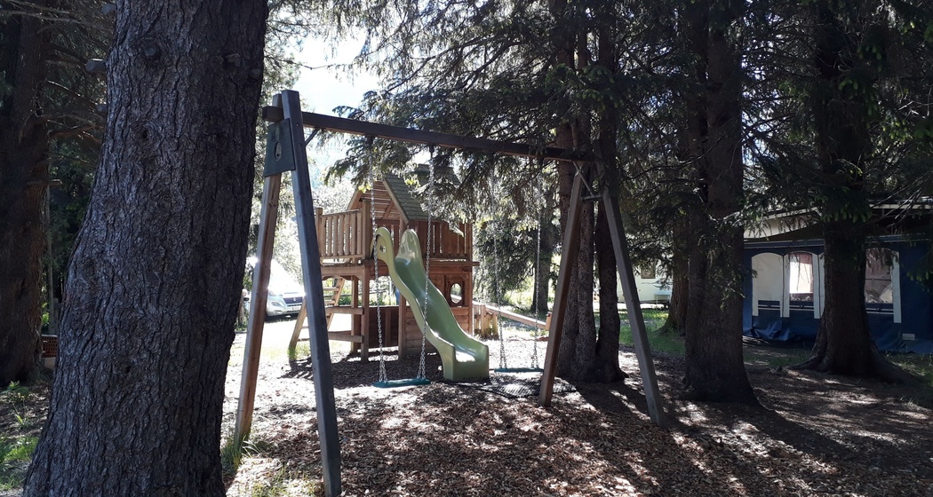 Kinderspielplatz TCS Camping Punt Muragl (oua_620280745_image)