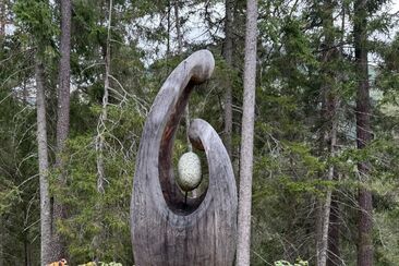 Sculpture trail - senda da sculpturas (oua_620767958_image)