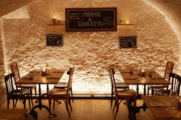 Fondue and raclette parlor La Cuort Saratz (oua_620801644_image)