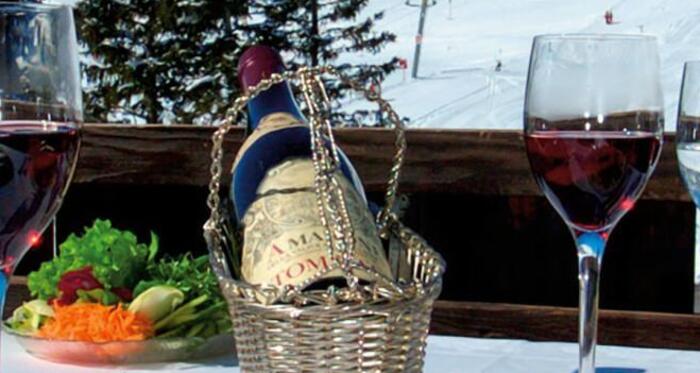 Bild-072_1920x750-700x550