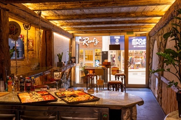 Pizza Way (oua_621259664_image)