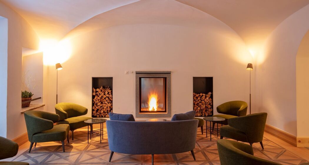 Parkhotel Margna - Hotelbar mit Chadafö veglia (oua_621780175_image)