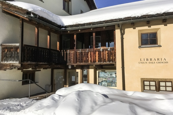 Chesin Manella (oua_621866831_image)