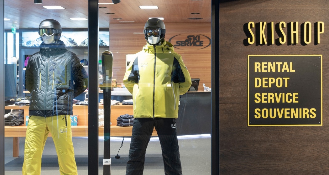 Skiservice Corvatsch Bergstation Corviglia (oua_621866954_image)