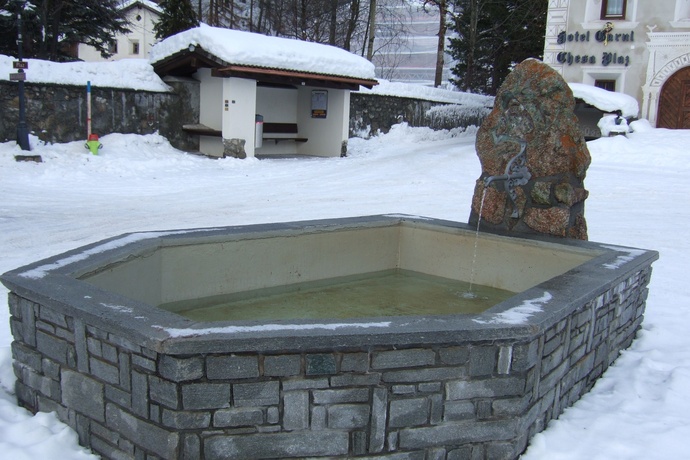 Colani-Brunnen (oua_621867005_image)