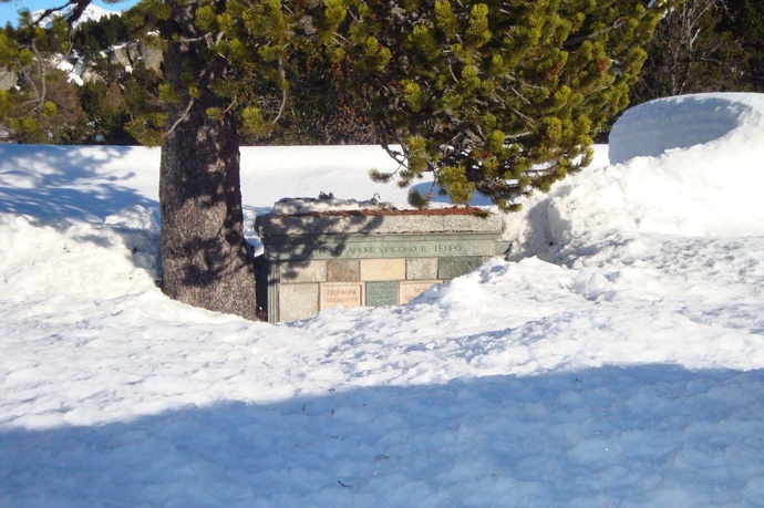 Bergfriedhof Maloja - Segantini-Grab (oua_621867018_image)