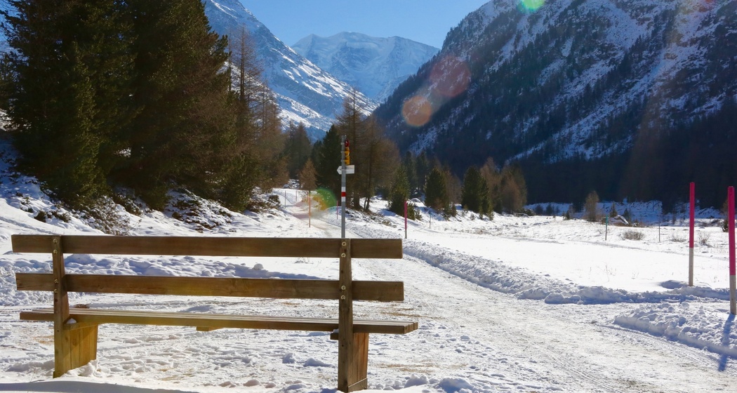 Sitzbank Runtunas (oua_621867115_image)