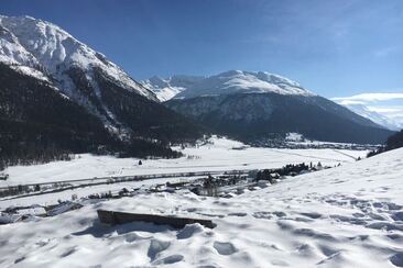 Sitzbank Spinas Suot (oua_621867235_image)