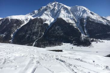 Panchina Spinas Sur (oua_621867237_image)