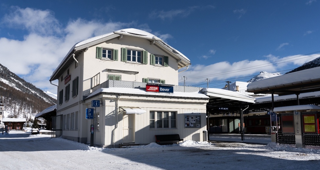 Bahnhof Bever (oua_621867309_image)