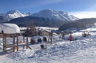 Playground Skilift Survih (oua_621867340_image)