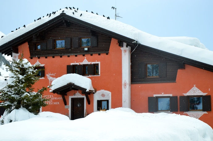 Self-Service Restaurant Roseg Glacier (oua_621867477_image)