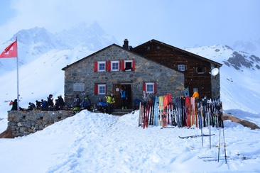 Chamanna d'Es-cha SAC mountain hut (oua_621867571_image)