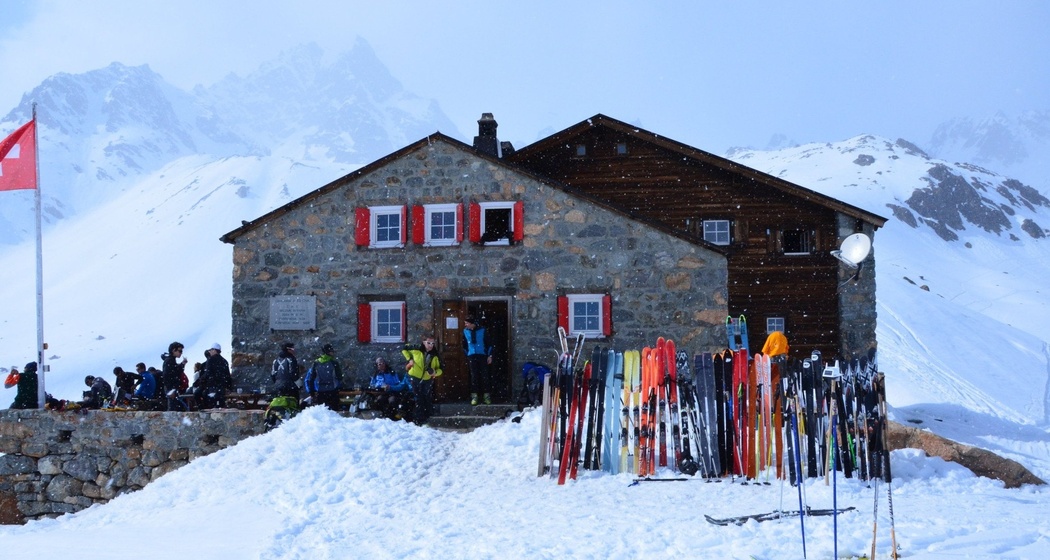 Berghütte Chamanna d'Es-cha SAC (oua_621867571_image)