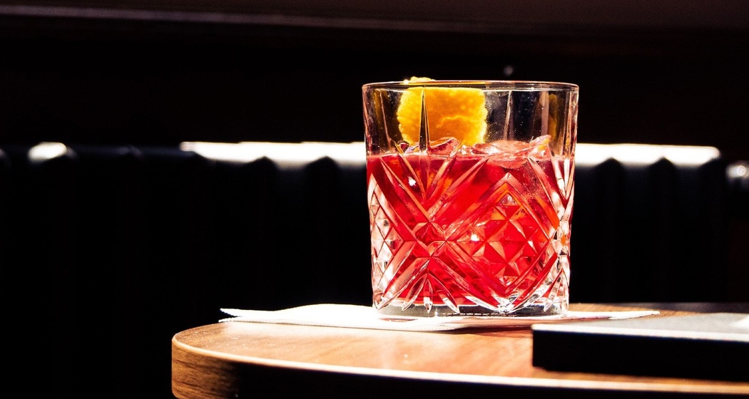 Vic`s Bar (oua_621869956_image)