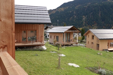 Ferienhäuser Stiva Pintga - Aussenansicht Sommer