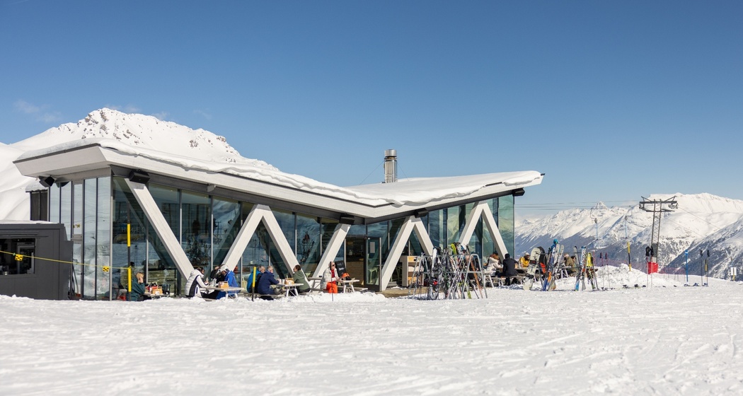 Quattro Bar (oua_622381420_image)