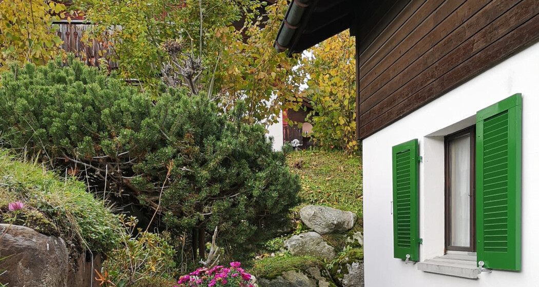 Ferienhaus Tchiffferli - Blumengarten