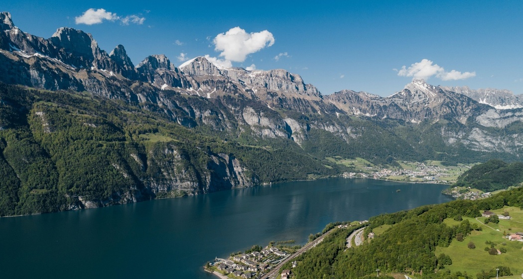 Walensee mit Blick auf die Churfirsten