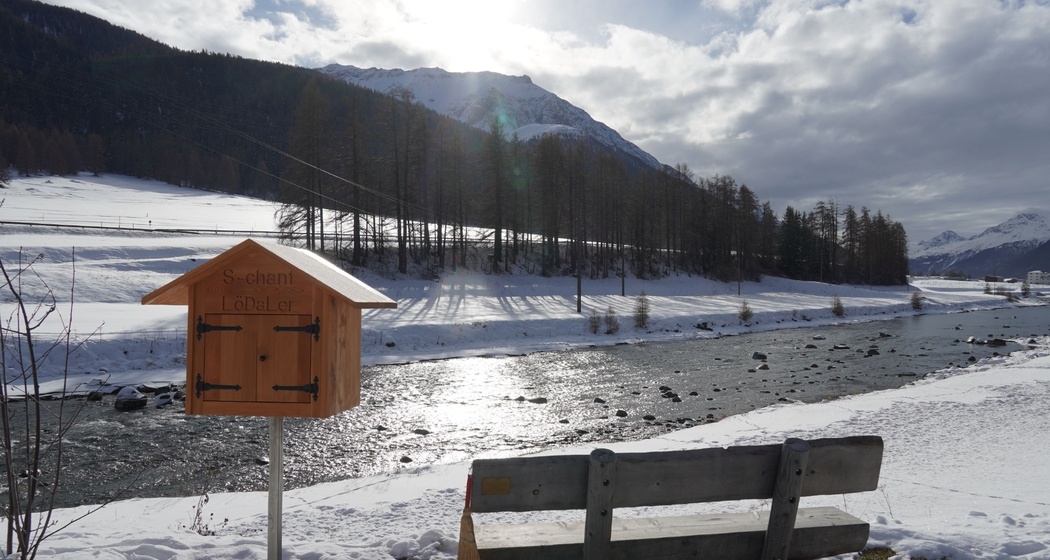 Sitzbank Punt da Crap «Lö Da Ler – Lesebank» (oua_623055550_image)