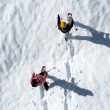Sonnenaufgangsschneeschuhtour Peaks Place Laax - Curnius (oua_623237535_image)