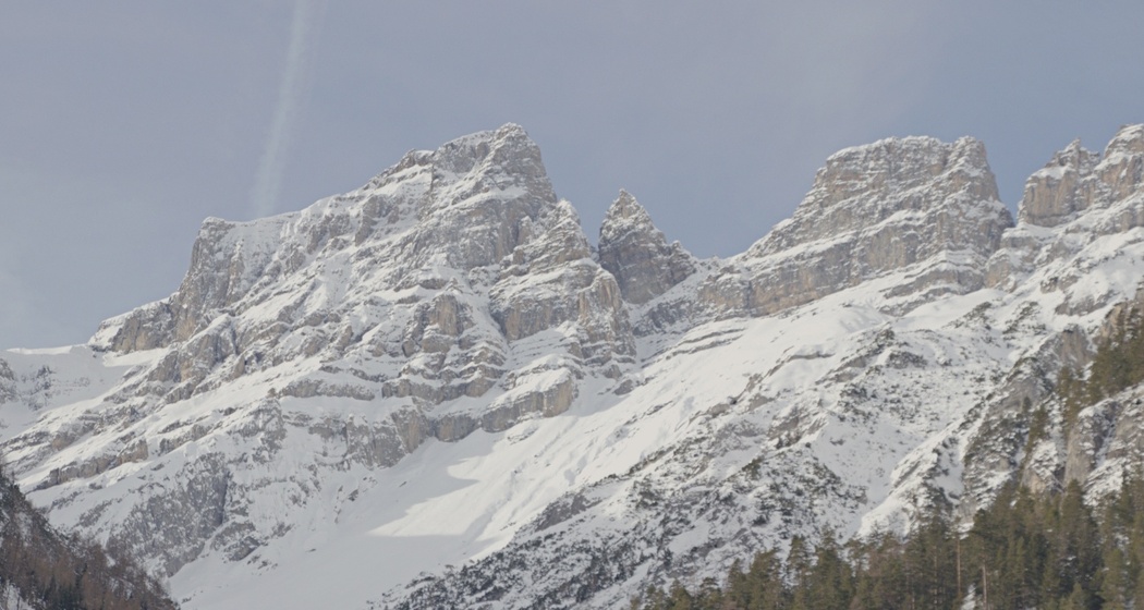 Alpine Berglandschaft im Taminatal