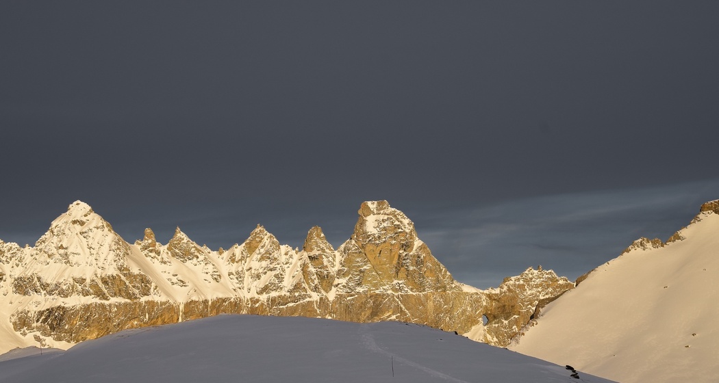 Die Tschingelhörner im Morgenlicht.