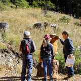 Kinder auf dem Tannenhäherweg