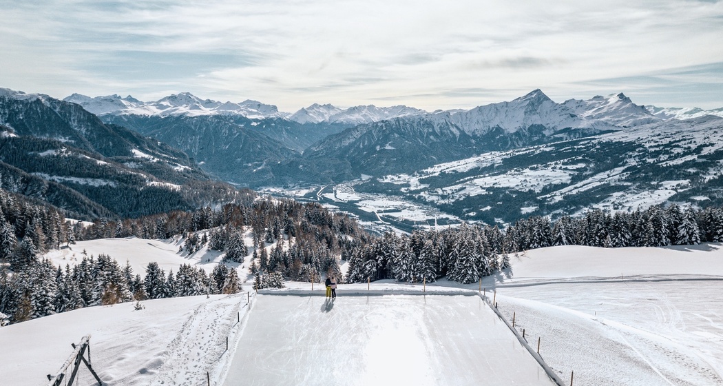 Natureisfeld Alp Raguta (oua_624897924_image)